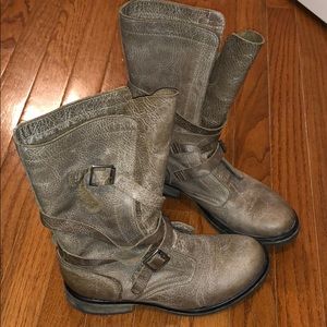 Steve Madden Grey Banddit boot